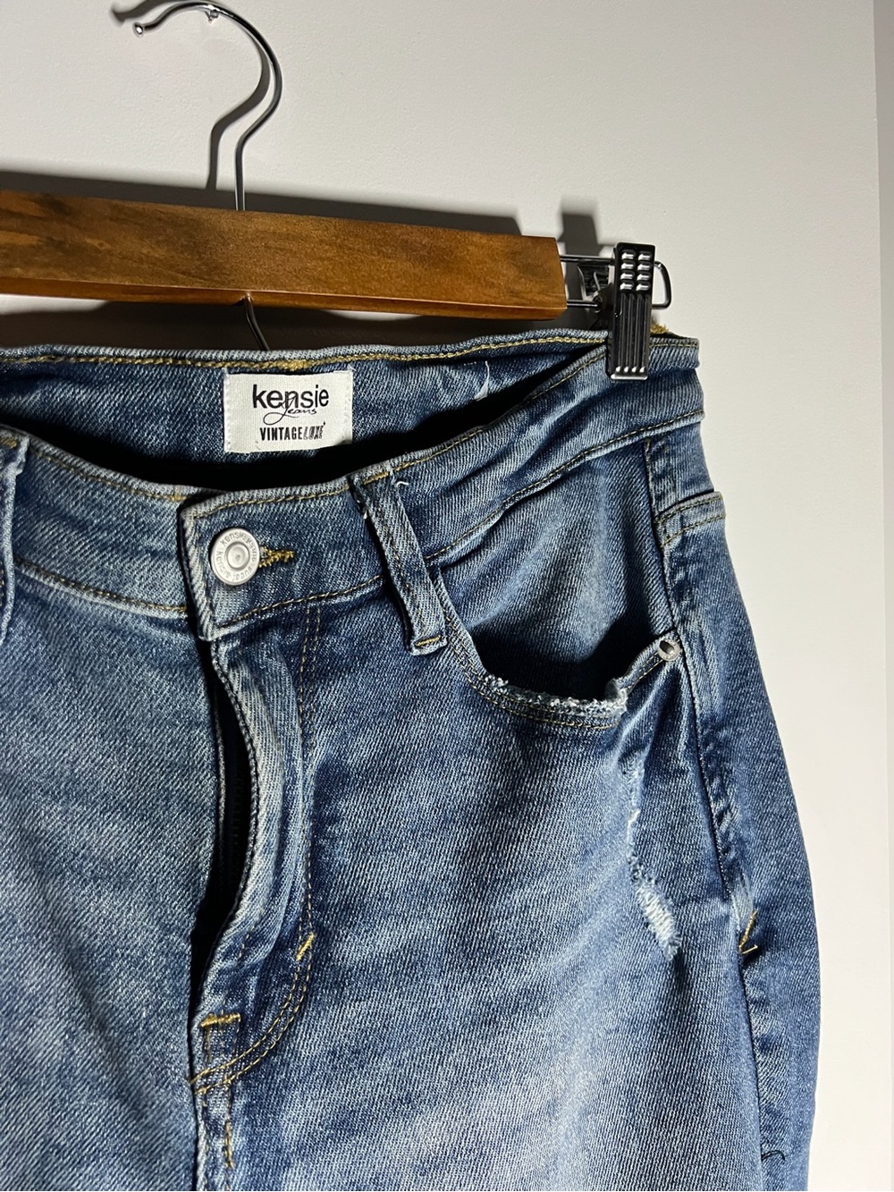 Kensie Light Blue Distressed Denim Jeans